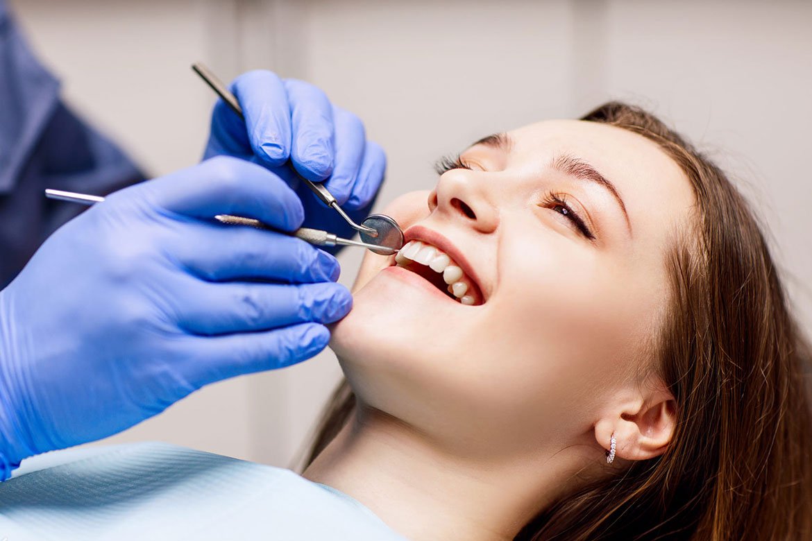 How Does Skyview Ranch Dental Clinic Treat Cracked or Chipped Teeth?