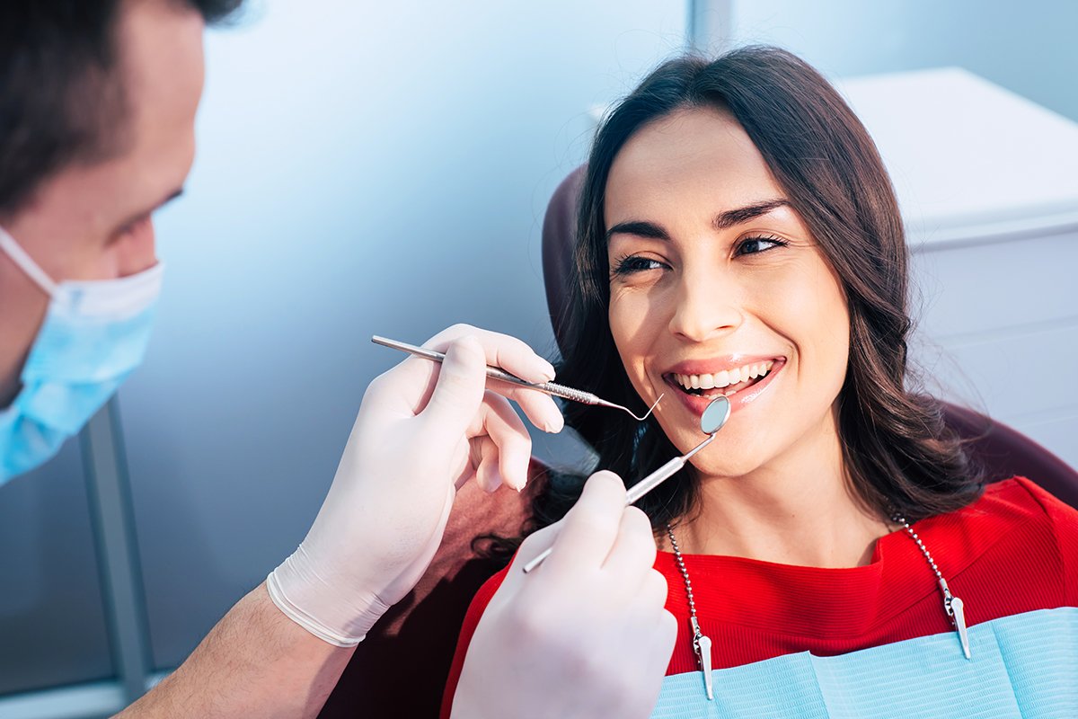 How Does Skyview Ranch Dental Clinic Treat Cracked or Chipped Teeth?