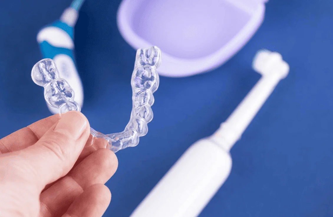 Ultrasonic Cleaning vs Traditional Cleaning: What’s Best for Your Aligners